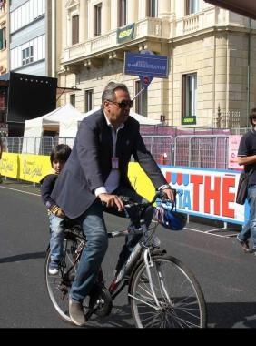 Da sinistra il sindaco Cosimi monsignor Razzauti e lammiraglio Rosati    