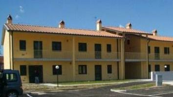 Alloggi in via Martiri Lunatesi