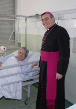 <strong>IL VESCOVO </strong>in visita ai malati