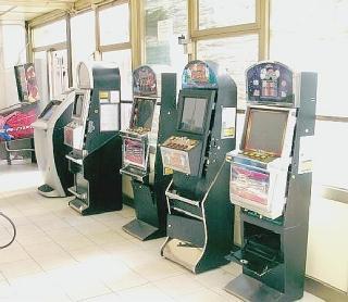La banda delle slot machine colpisce ancora la "Conte Max"