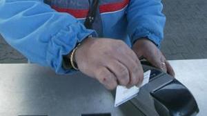 Accetta carta di credito rubata: gioielliere condannato a risarcire la titolare