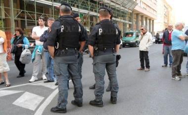 Le forze dellordine impegnate a controllare lo svolgimento della manifestazione 