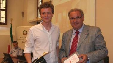 Leonardo Piani (Liceo Classico Cicognini, II C) si aggiudica il primo premio con un excursus ...