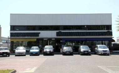 <b>COPERTE.</b> Le insegne a Montramito 