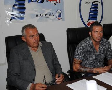 <b>IN DUBBIO</b> Il ds nerazzurro Minguzzi insieme a Marco Carparelli  