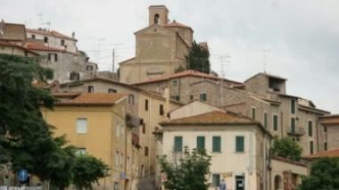 Uno scorcio di Santa Luce Chi sarà dei tre candidati a governarla nei prossimi cinque anni?