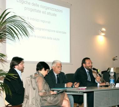 Il tavolo dei relatori allincontro sulla sanit&agrave; 