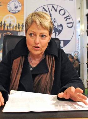 Daniela Simionato e le pietre in via Cavour 