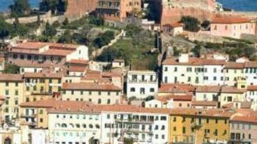 Veduta panoramica della città di Portoferraio