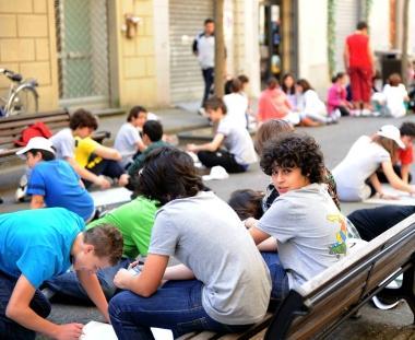 Invasione di colori per le vie del centro