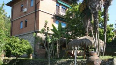 L’abitazione del pratese in cui è avvenuta l’aggressione