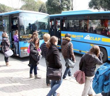 Bus, polemiche per gli orari 