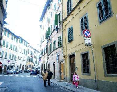 Lingresso di Ruga degli Orlandi a due passi da piazza Mazzini 