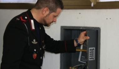 Il sopralluogo dei carabinieri nella sede di Publiacqua in via Targetti