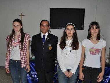 Le tre vincitrici del concorso durante la premiazione 