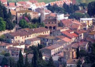 Una panoramica di Suvereto 