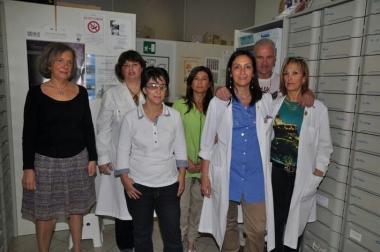 Le responsabili della farmacia Vallescaia e lassessore Ghezzani   