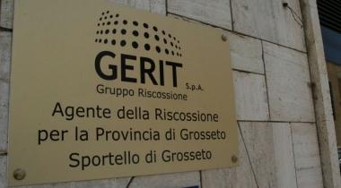 Divano, tv e tavolo da fumo Nuova asta a domicilio
