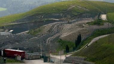 Una veduta della discarica di Legoli