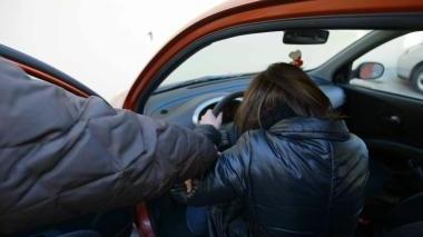 Una donna vittima di una violenza