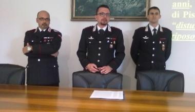 Trasforma casa in un circolo a luci rosse per adolescenti