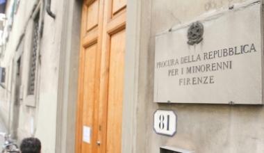 Sesso di gruppo con minorenne: assolti