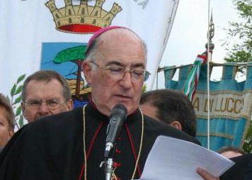 Larcivescovo Mario Conti 