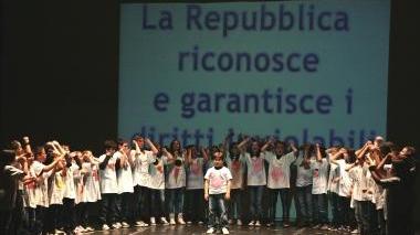 Una delle rappresentazioni delle scuole al teatro Solvay