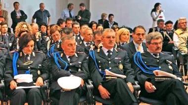 Sala gremita per la festa dei vigili urbani
