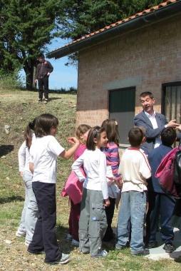 Studenti in visita all'acquedotto "modello"
