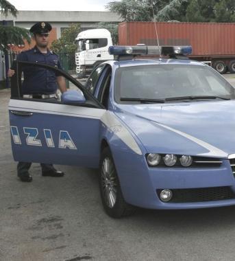 In via Meoni è intervenuta la polizia