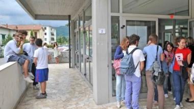 Due classi in meno al liceo scientifico, insegnanti in rivolta