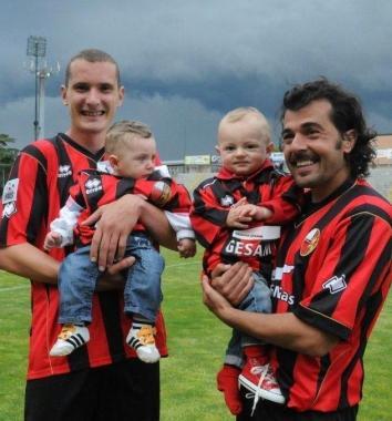 Bertoli e Galli festeggiano con i figli (Vip) 