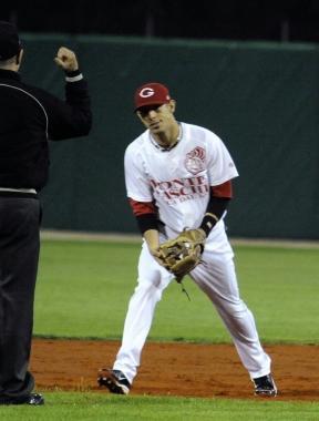 <b>DECISIVO</b>. Linterbase Daniel Bittar ha fatto rientrare in partita il Montepaschi con un grande slam ma ha fatto un errore sul 6-5 