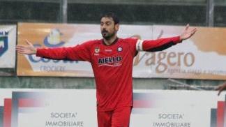 <b>SPAURACCHIO.</b> Stefano Fiore (a sinistra) vanta un passato glorioso in serie A e con la maglia della Nazionale: è arrivato secondo agli Europei del 2000