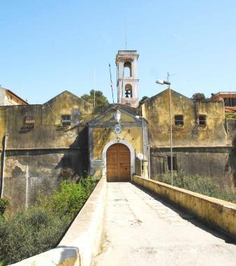 Lingresso del carcere di Porto Azzurro 