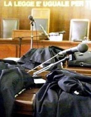 Unaula di tribunale       