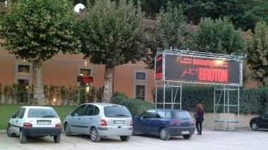 Un anno dopo l’assalto al Bruton la condanna per lesioni ai tre imputati (vip)