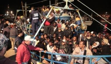In arrivo a Prato 13 profughi dall'Africa. Lite tra Comune e Provincia