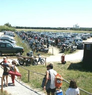 Uno scorcio del parcheggio alle Spiagge bianche    