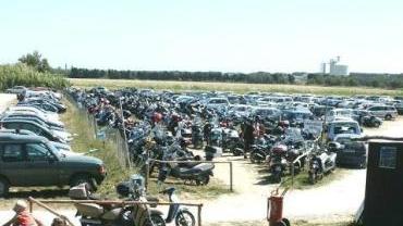 Uno scorcio del parcheggio alle Spiagge bianche