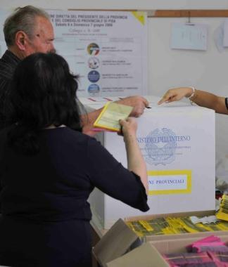 <b>AL VOTO.</b> Tante schede nulle per gli errori ai seggi 