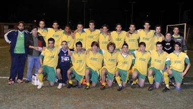 <b>IN CAMPO</b> Qui sopra la squadra del Paganico In alto quella del Braccagni            