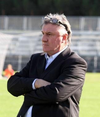 A destra il tecnico bianconero Luciano Filippi; a sinistra Milianti in azione: il giocatore spera di recuperare per domenica, ormai &egrave; fermo da venti giorni per problemi muscolari 