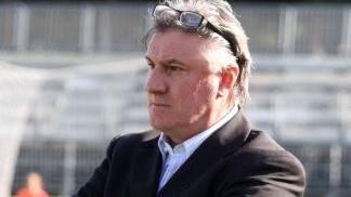 A destra il tecnico bianconero Luciano Filippi; a sinistra Milianti in azione: il giocatore spera di recuperare per domenica, ormai è fermo da venti giorni per problemi muscolari