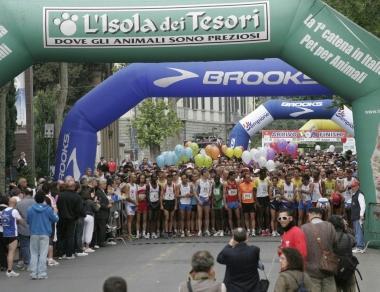 La partenza della Maratonina Citt&agrave; di Prato    