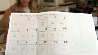 Tessere elettorali consegnate senza delega: sei prosciolti