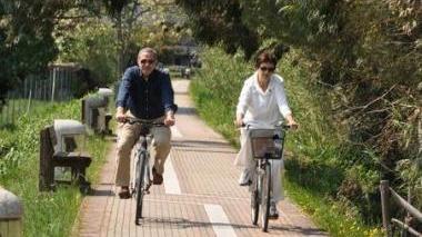 Polemica sulle piste ciclabili a Castagneto