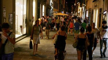Shopping serale concordato col Comune