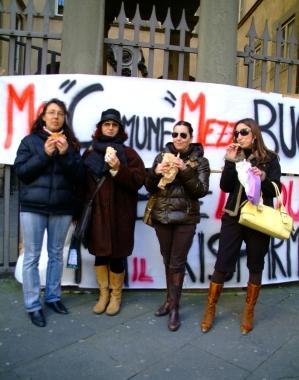 Protesta contro il caro-mensa 